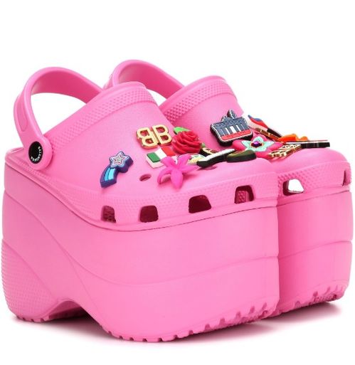 Crocs品牌關閉最后一批工廠后，捐贈10萬雙鞋彰顯社會責任